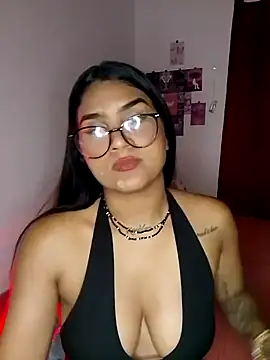 Snapshot of Renata_Zoe chatting on 11.12.25 Renata Zoe online show from 11.12.25