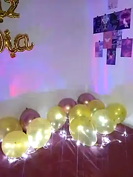 Snapshot of Renata_Zoe chatting on 11.16.25 Renata Zoe online show from 11.16.25