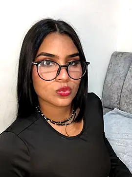 Snapshot of Renata_Zoe chatting on 11.22.25 Renata Zoe online show from 11.22.25