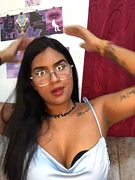 Snapshot of Renata_Zoe chatting on 11.23.25 Renata Zoe online show from 11.23.25