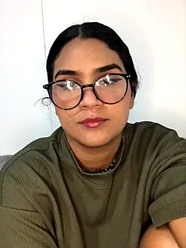 Snapshot of Renata_Zoe chatting on 11.29.25 Renata Zoe online show from 11.29.25