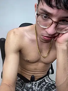 Snapshot of arthurdavies chatting on 11.29.25 arthurdavies online show from 11.29.25