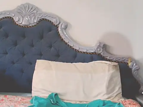 Snapshot of Lilmisafrica25 chatting on 09.25.25 Lilmisafrica25 online show from 09.25.25