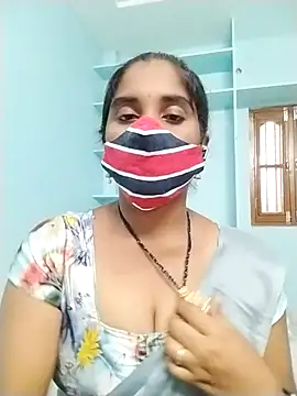 Snapshot of Mahaitha chatting on 10.07.25 Mahaitha online show from 10.07.25