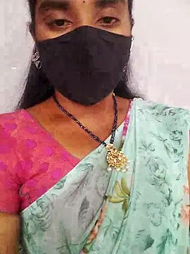 Snapshot of Mahaitha chatting on 10.19.25 Mahaitha online show from 10.19.25