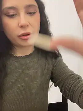 Snapshot of Valerie_Ohara chatting on 10.04.25 Valerie Ohara online show from 10.04.25