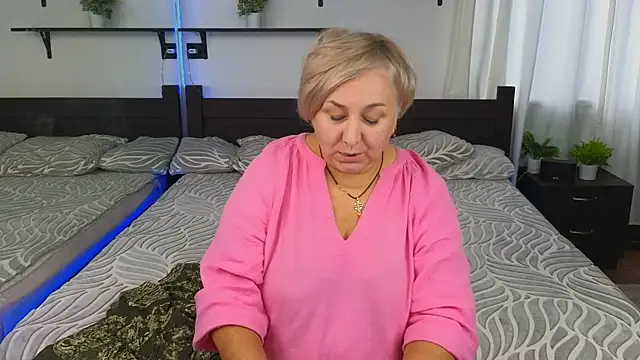 Marta Wils online show from 09.23.25