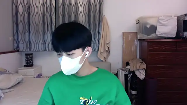 kai101010 online show from 10.23.25