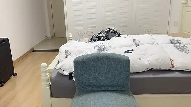 xlong00099 online show from 11.07.25