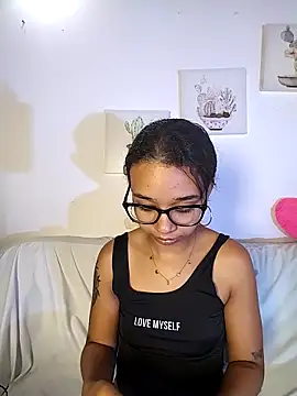 Suzanelee1 online show from 11.06.25