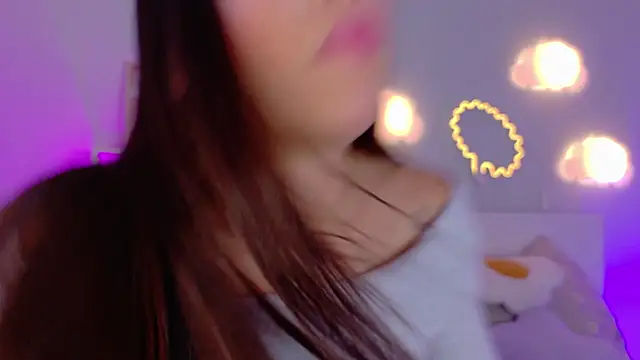 KeendraFox  online show from 10.31.25