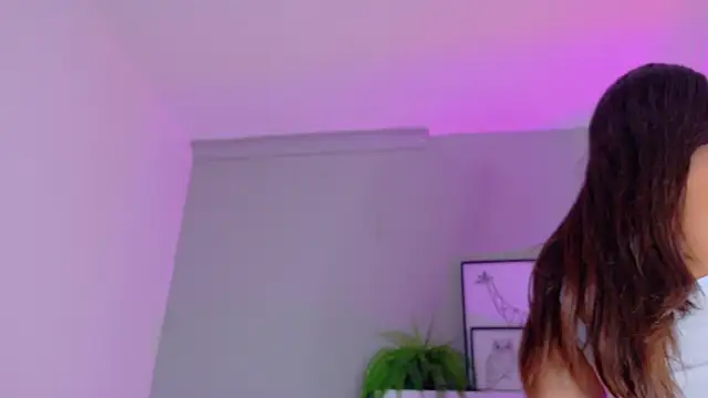 KeendraFox  online show from 11.03.25