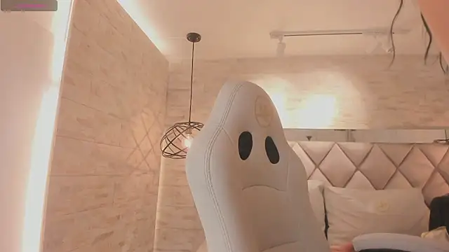 grace daviss online show from 04.10.26