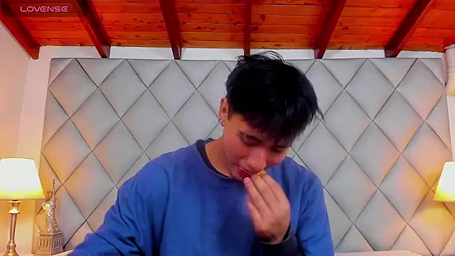 Clement Reyes online show from 12.04.25