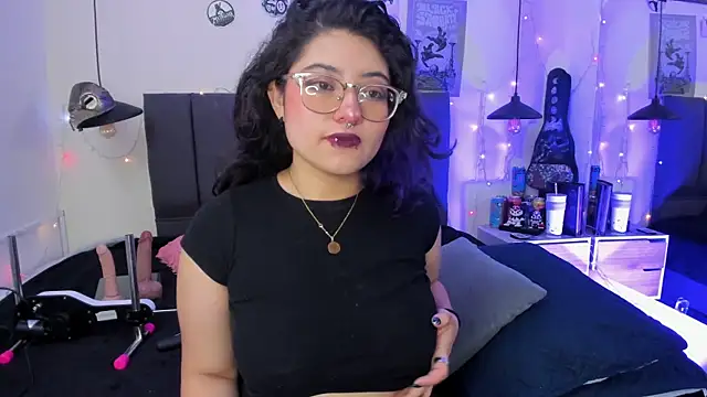 SabrinaV  online show from 06.09.26