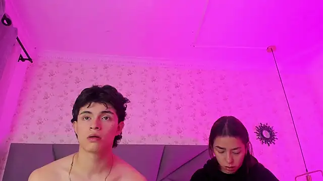 meganandtylerr19 online show from 11.24.25