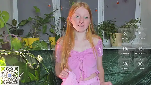 Snapshot of RitaSweety18 chatting on 11.06.25 RitaSweety18 online show from 11.06.25