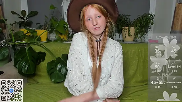 Snapshot of RitaSweety18 chatting on 11.16.25 RitaSweety18 online show from 11.16.25