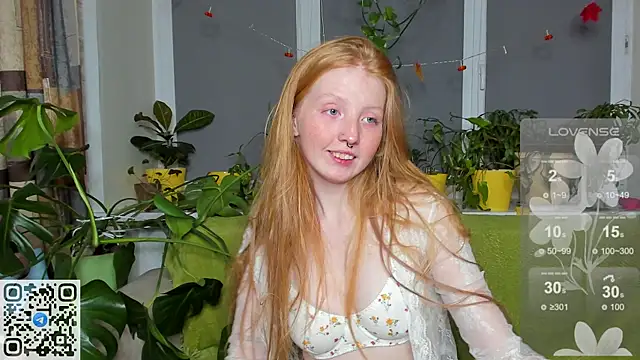 Snapshot of RitaSweety18 chatting on 11.21.25 RitaSweety18 online show from 11.21.25