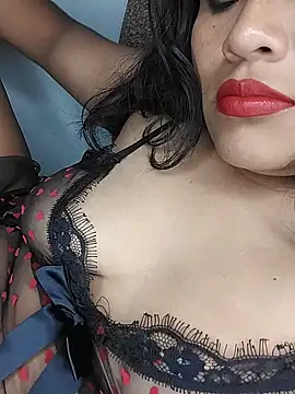 Snapshot of Karin_39 chatting on 05.16.26 Karin 39 online show from 05.16.26