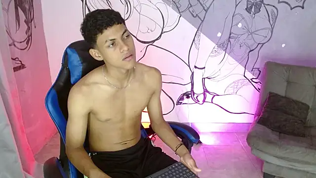 Snapshot of deivid_bigcock1 chatting on 11.13.25 deivid bigcock1 online show from 11.13.25