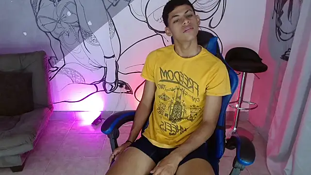 Snapshot of deivid_bigcock1 chatting on 11.16.25 deivid bigcock1 online show from 11.16.25