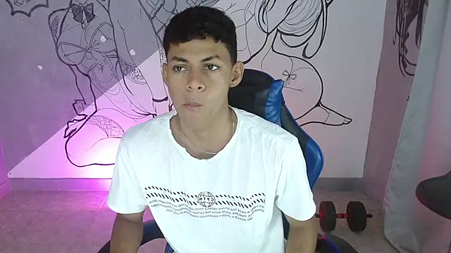 Snapshot of deivid_bigcock1 chatting on 11.28.25 deivid bigcock1 online show from 11.28.25