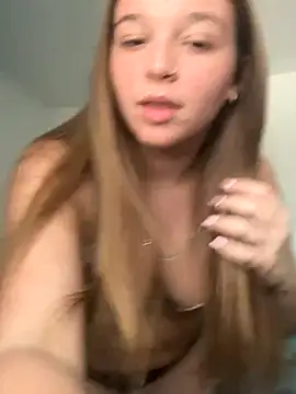 Snapshot of blondefun3818 chatting on 11.18.25 blondefun3818 online show from 11.18.25