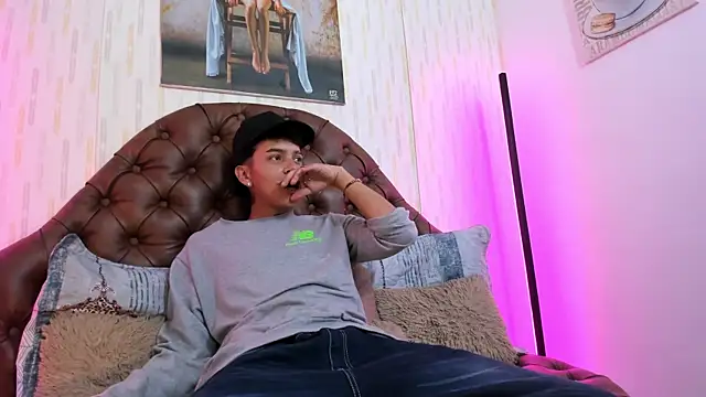 noah blake0 online show from 11.19.25