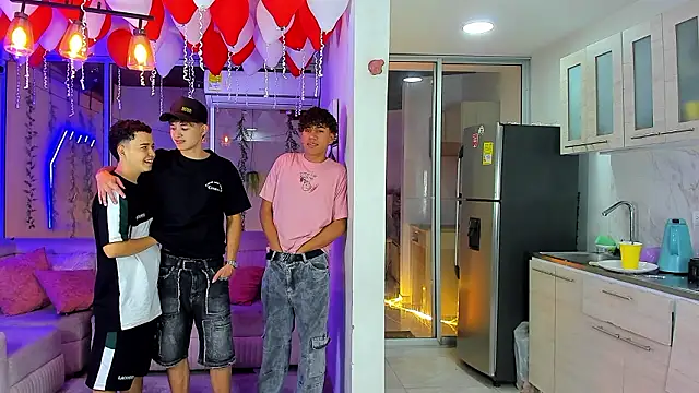 Snapshot of Houseofwarrios chatting on 02.18.26 Houseofwarrios online show from 02.18.26