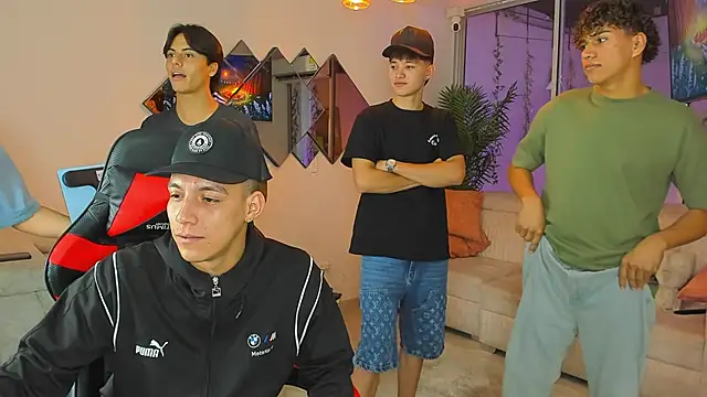 Snapshot of Houseofwarrios chatting on 02.28.26 Houseofwarrios online show from 02.28.26