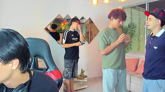 Snapshot of Houseofwarrios chatting on 03.04.26 Houseofwarrios online show from 03.04.26