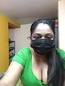 Snapshot of queendivya chatting on 02.14.26 queendivya online show from 02.14.26