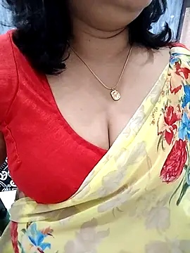 divya-jannu online show from 10.14.25