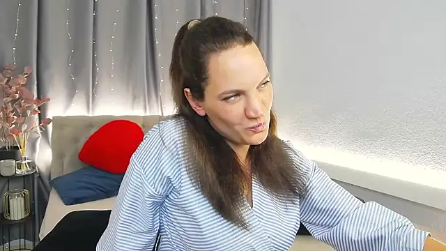 IvetaRayy online show from 09.28.25