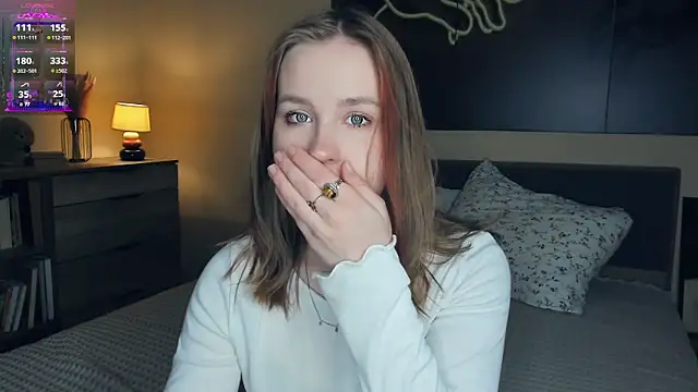 MaliaBourraine online show from 10.13.25