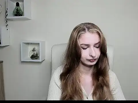 NinaBlond1 online show from 10.16.25