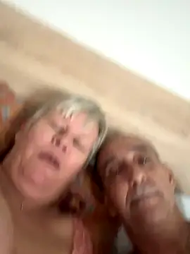 Snapshot of VyC7564 chatting on 10.18.25 VyC7564 online show from 10.18.25