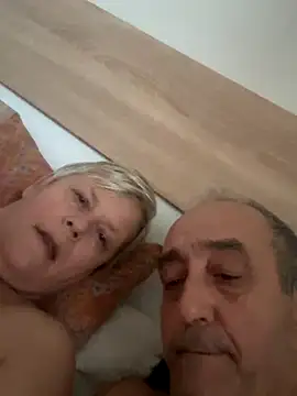 Snapshot of VyC7564 chatting on 10.25.25 VyC7564 online show from 10.25.25