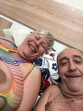 Snapshot of VyC7564 chatting on 11.22.25 VyC7564 online show from 11.22.25