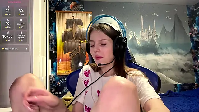 Elira Breeze online show from 02.21.26