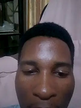 Snapshot of sparrowzy chatting on 10.17.25 sparrowzy online show from 10.17.25