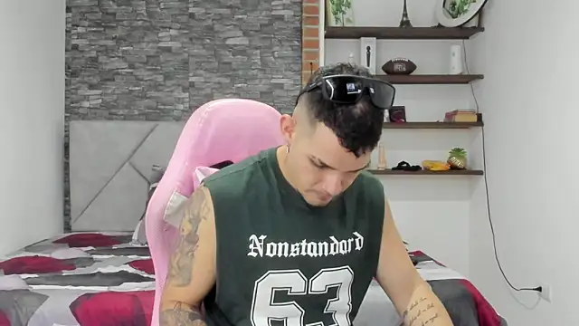 BooyHott  online show from 02.11.26