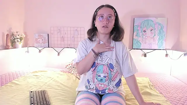 Kitty NaNa online show from 11.19.25