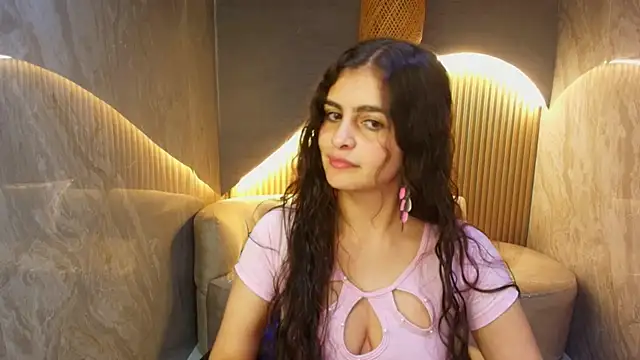 Snapshot of dany_r_ chatting on 10.23.25 dany r online show from 10.23.25