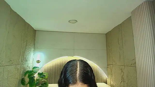 Snapshot of dany_r_ chatting on 11.27.25 dany r online show from 11.27.25