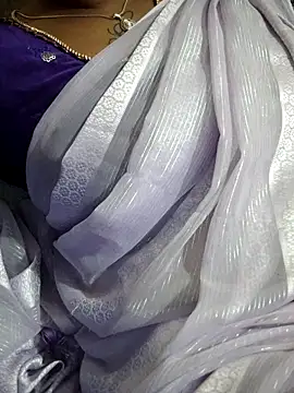 Snapshot of sweetqueen143 chatting on 09.26.25 sweetqueen143 online show from 09.26.25