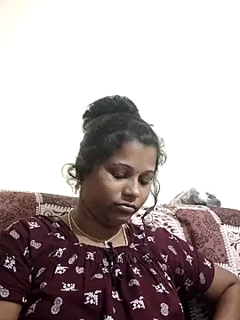 Snapshot of sweetqueen143 chatting on 12.05.25 sweetqueen143 online show from 12.05.25