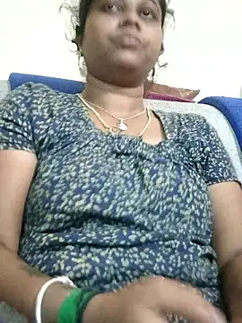 Snapshot of sweetqueen143 chatting on 01.05.26 sweetqueen143 online show from 01.05.26