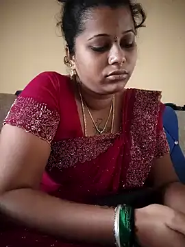 Snapshot of sweetqueen143 chatting on 01.12.26 sweetqueen143 online show from 01.12.26